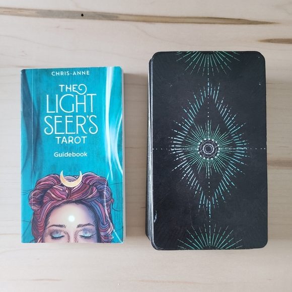 The Light Seers Tarot Deck - Picture 4 of 6